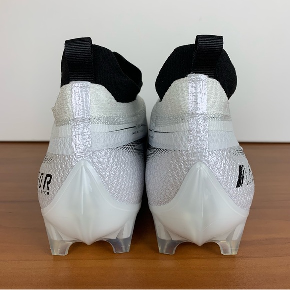 Nike Vapor Edge Elite 360 Flyknit Football Cleats - Picture 6 of 12